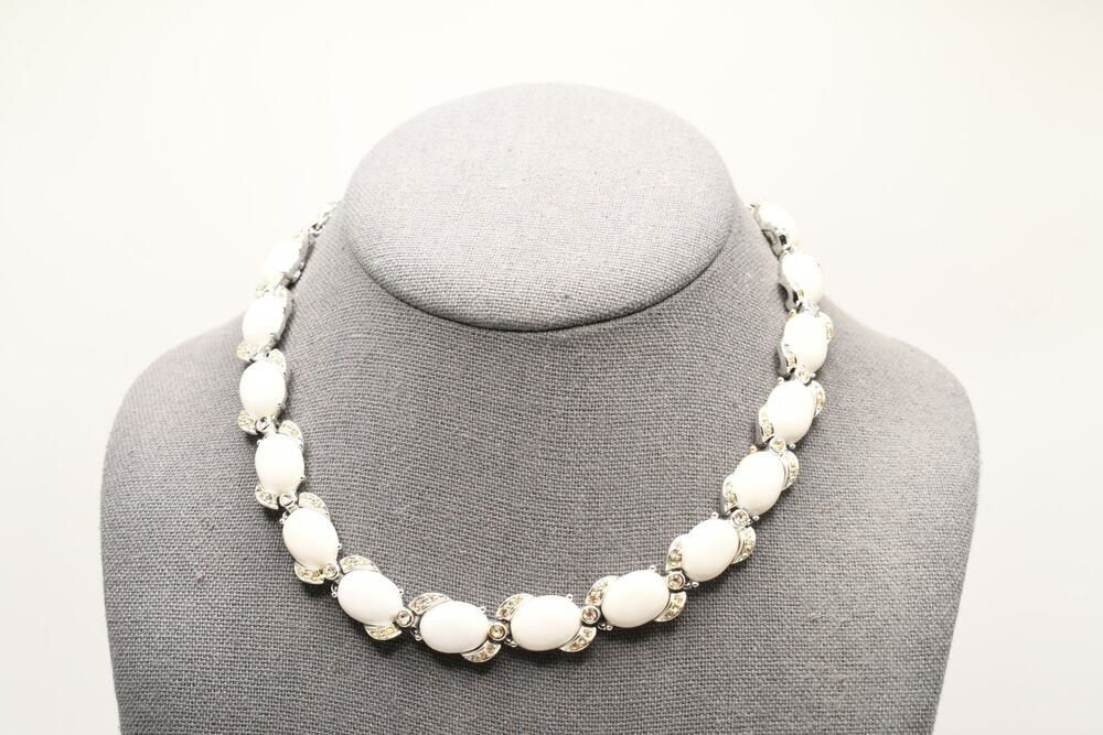 Vintage Kramer White Cabochon Rhinestone Necklace Silver Tone Signed